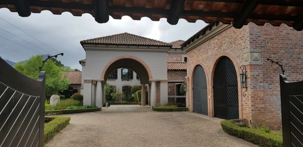 painting contractors somerset west